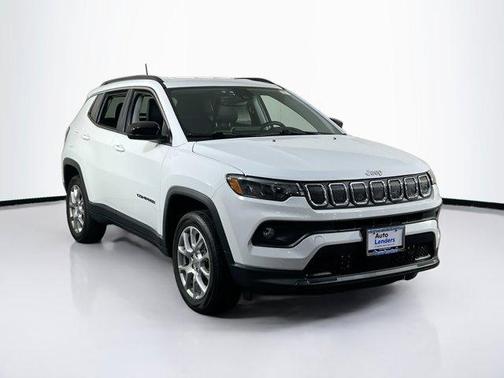 Bright White Clearcoat 2022 Jeep Compass Latitude Lux