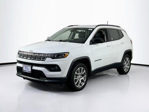 Bright White Clearcoat 2022 Jeep Compass Latitude Lux