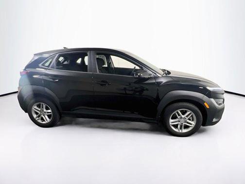 Abyss Black Pearl 2023 Hyundai KONA SE