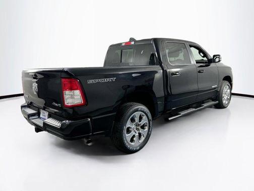 Diamond Black Crystal Pearlcoat 2023 RAM 1500 Big Horn/Lone Star