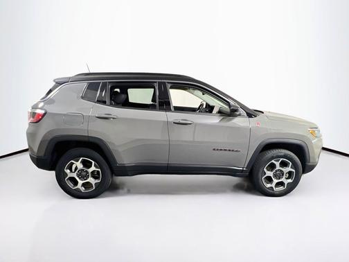 Sting-Gray Clearcoat 2022 Jeep Compass Trailhawk