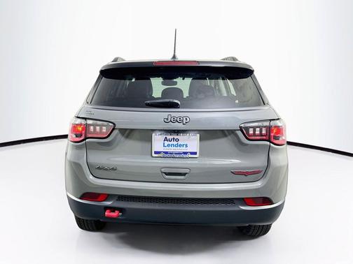 Sting-Gray Clearcoat 2022 Jeep Compass Trailhawk