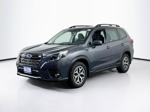 Magnetite Gray Metallic 2023 Subaru Forester Premium
