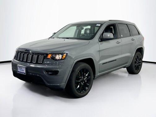 2022 Jeep Grand Cherokee Laredo