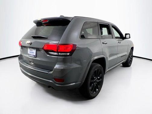 2022 Jeep Grand Cherokee Laredo