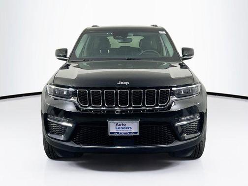 Diamond Black Crystal Pearlcoat 2023 Jeep Grand Cherokee Limited
