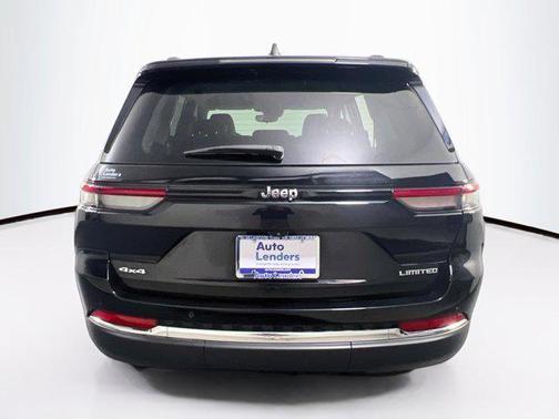 Diamond Black Crystal Pearlcoat 2023 Jeep Grand Cherokee Limited