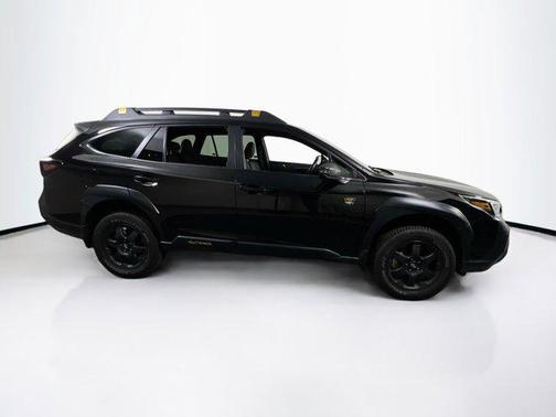 Crystal Black Silica 2023 Subaru Outback Wilderness