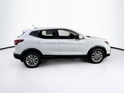 Glacier White 2022 Nissan Rogue Sport S