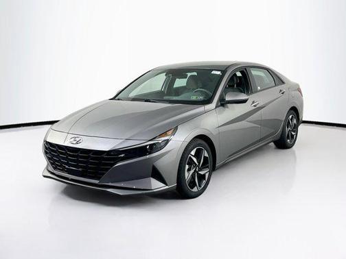 Fluid Metal 2023 Hyundai ELANTRA SEL