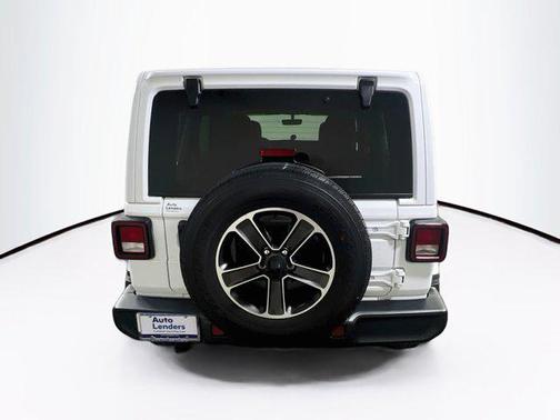 Bright White Clearcoat 2023 Jeep Wrangler 4-Door Sahara 4x4
