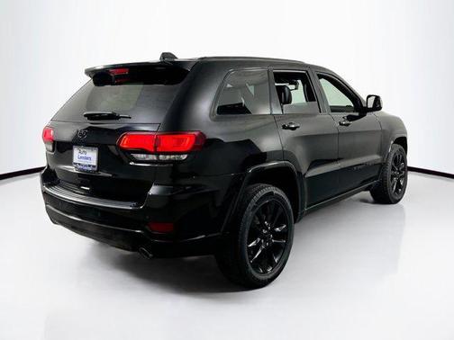 2022 Jeep Grand Cherokee Laredo