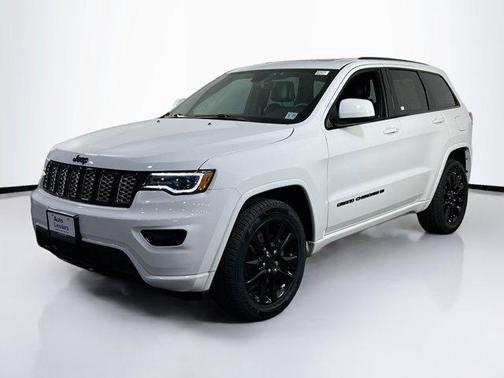 2022 Jeep Grand Cherokee Laredo
