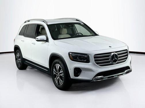 Polar White 2024 Mercedes-Benz GLB 250 4MATIC
