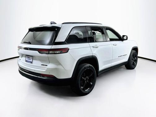 Bright White Clearcoat 2023 Jeep Grand Cherokee Limited