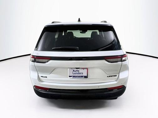 Bright White Clearcoat 2023 Jeep Grand Cherokee Limited