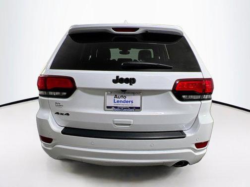 2022 Jeep Grand Cherokee Laredo