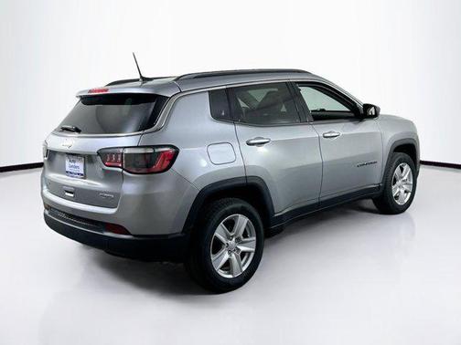 Billet Silver Metallic Clearcoat 2022 Jeep Compass Latitude