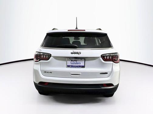 Bright White Clearcoat 2022 Jeep Compass Latitude Lux