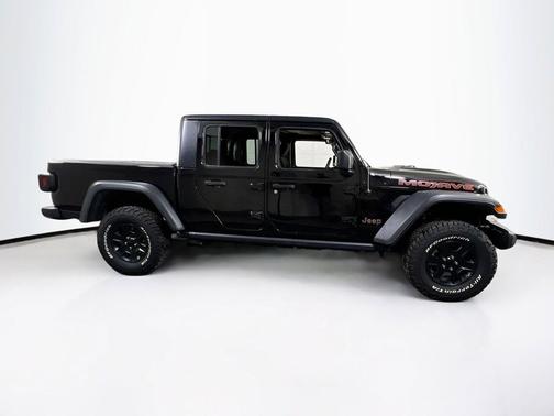 Black Clearcoat 2022 Jeep Gladiator Mojave 4x4