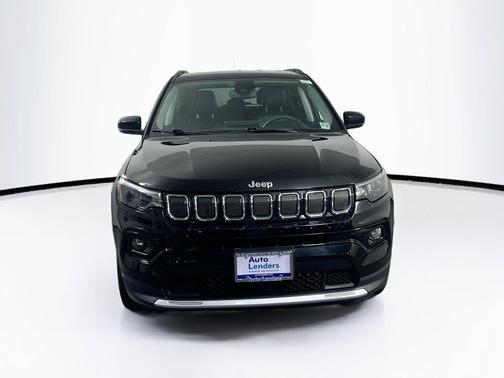 Diamond Black Crystal Pearlcoat 2022 Jeep Compass Limited