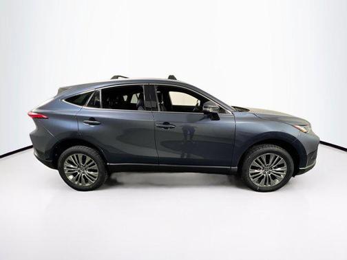 2022 Toyota Venza XLE