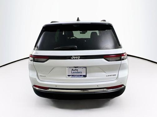 Bright White Clearcoat 2023 Jeep Grand Cherokee Limited