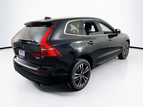 2021 Volvo XC60 T5 Momentum