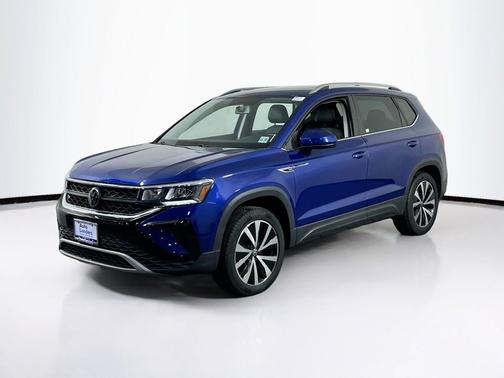 Dusk Blue Metallic 2022 Volkswagen Taos 1.5T SE
