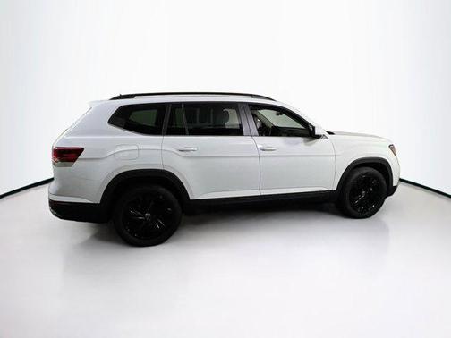 2023 Volkswagen Atlas 3.6L SE w/Technology