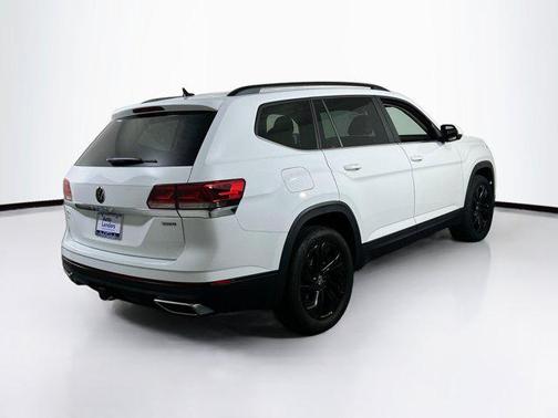 2023 Volkswagen Atlas 3.6L SE w/Technology