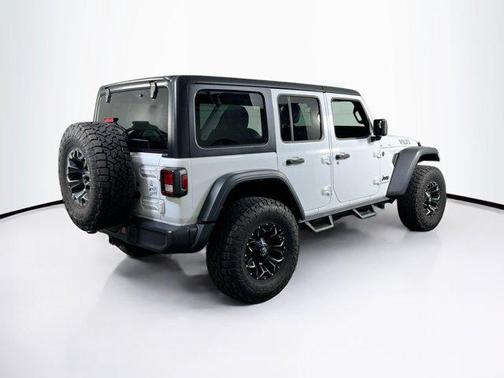 Bright White Clearcoat 2024 Jeep Wrangler Willys