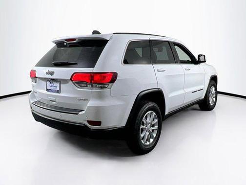 Bright White Clearcoat 2022 Jeep Grand Cherokee Laredo