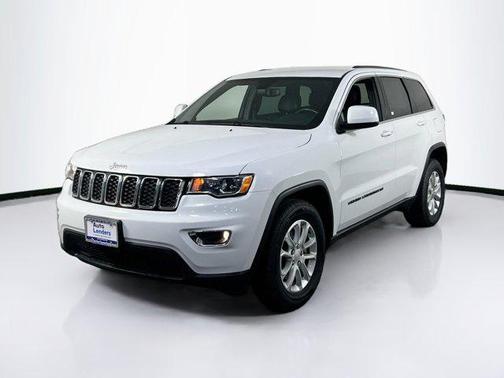 Bright White Clearcoat 2022 Jeep Grand Cherokee Laredo