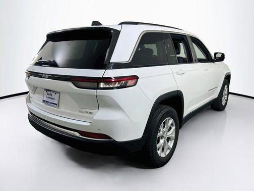 Bright White Clearcoat 2023 Jeep Grand Cherokee Limited