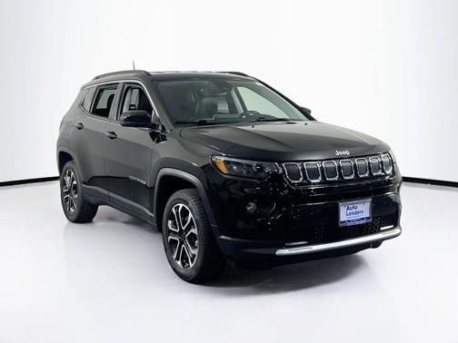 Diamond Black Crystal Pearlcoat 2022 Jeep Compass Limited