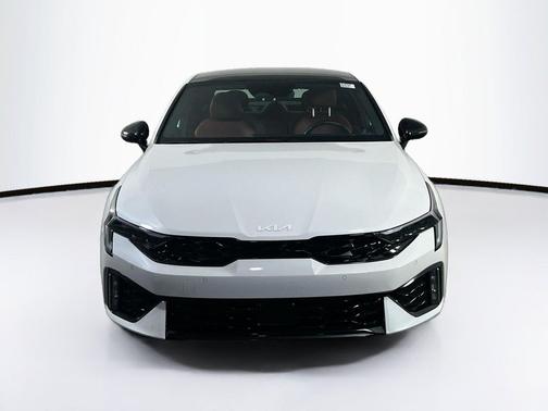 Snow White Pearl 2025 Kia K5 GT-Line