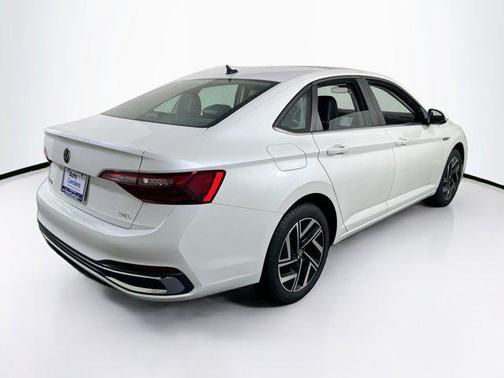 Oryx White Pearl 2022 Volkswagen Jetta 1.5T SEL