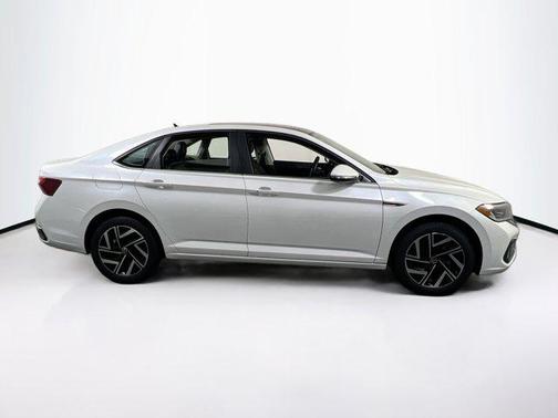 Oryx White Pearl 2022 Volkswagen Jetta 1.5T SEL