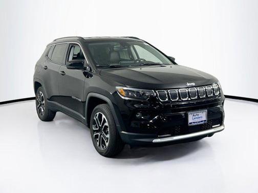 Diamond Black Crystal Pearlcoat 2022 Jeep Compass Limited