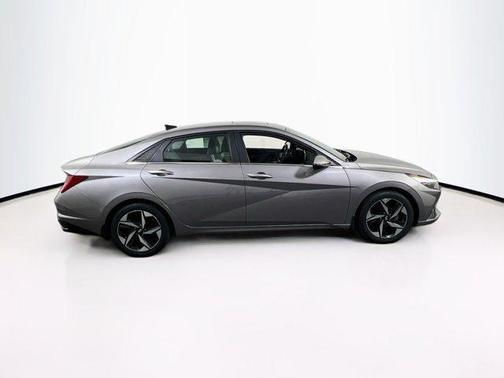 Fluid Metal 2023 Hyundai ELANTRA Limited