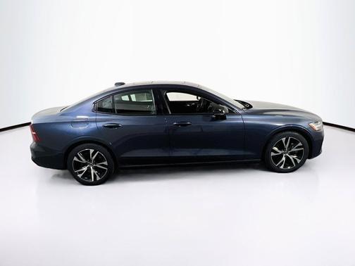 Denim Blue Metallic 2024 Volvo S60 B5 Plus Dark Theme
