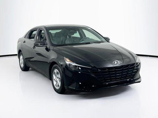 2023 Hyundai ELANTRA SE