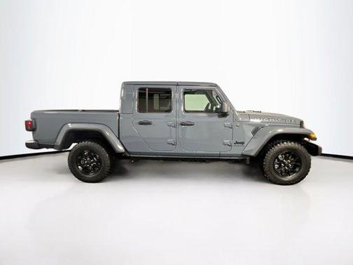 2025 Jeep Gladiator High Tide