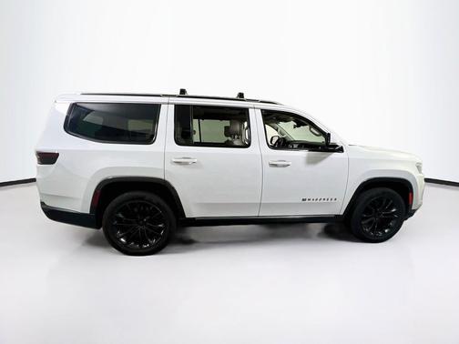 Bright White Clearcoat 2022 Jeep Wagoneer Series III 4x4