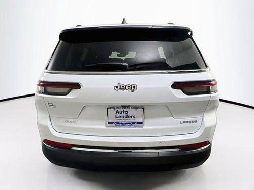 Bright White Clearcoat 2023 Jeep Grand Cherokee L Laredo
