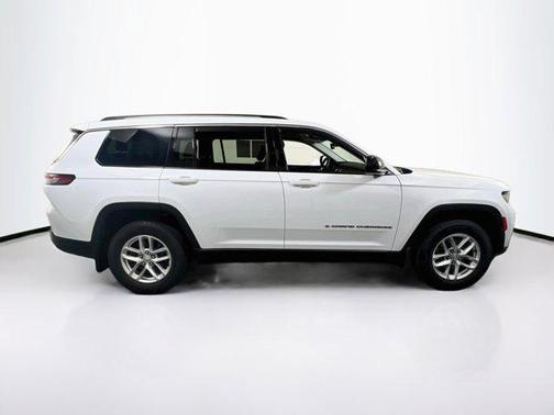 Bright White Clearcoat 2023 Jeep Grand Cherokee L Laredo