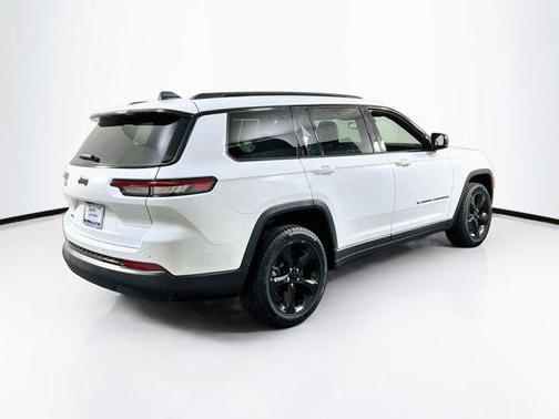 Bright White Clearcoat 2023 Jeep Grand Cherokee L Altitude