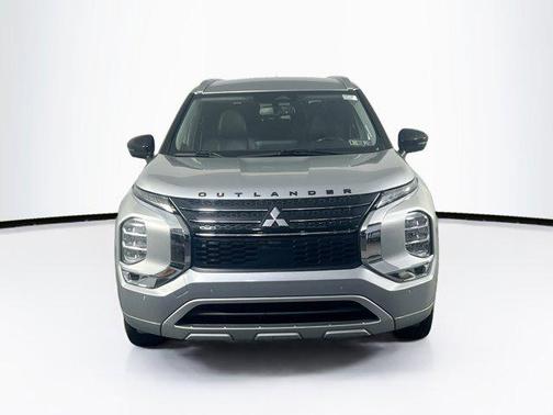 Alloy Silver Metallic 2022 Mitsubishi Outlander SEL 2.5 2WD