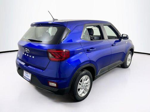 2023 Hyundai VENUE SE